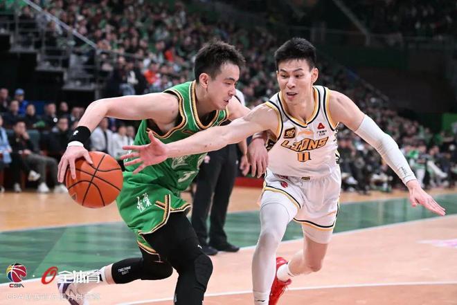 广厦男篮火力全开，横扫对手取胜