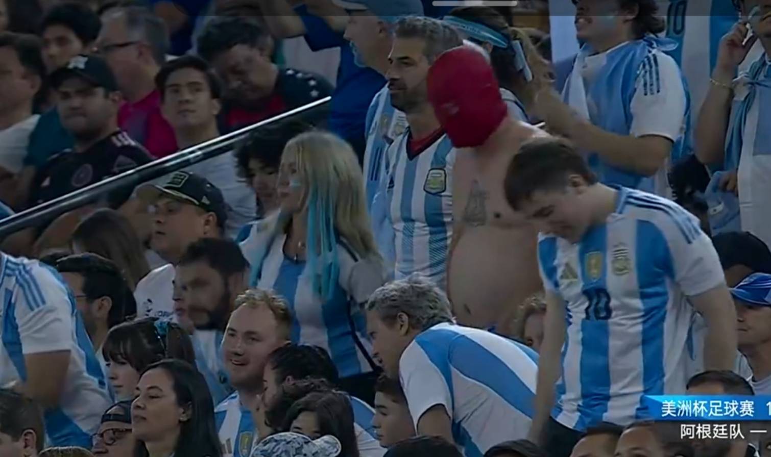 哥伦比亚队凭借防守反击成功冲入美洲杯四强